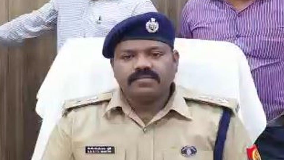 Police recovered 22 bikes from brick field four thieves arrested in Kasganj