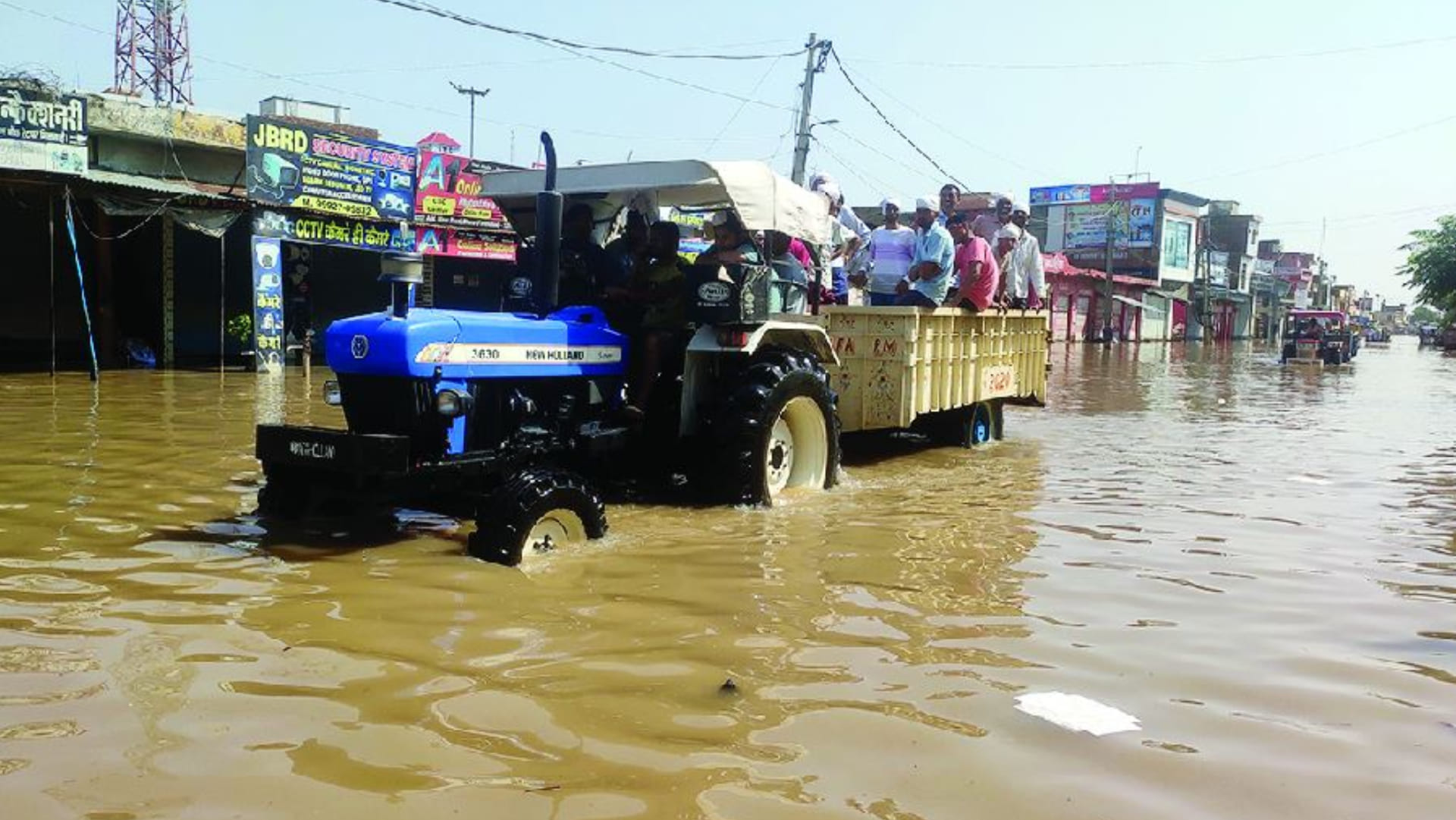 30 thousand population of Bhuna city battling floods for five days