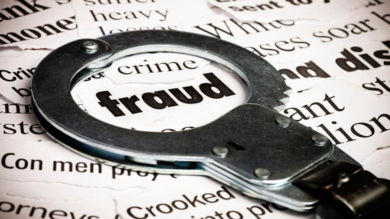 Bank's negligence gave a setback loan given on other's PAN card disclosed when the call came for installment