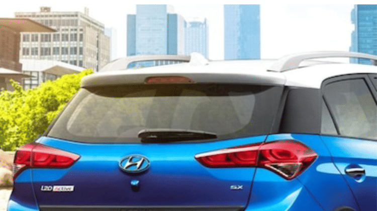 Rear Wiper:कार में रियर वाइपर का होना कितना जरूरी, जानें सेडान कारों ...