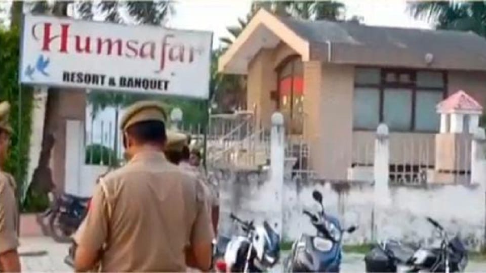 Police reached Azam Khan s Humsafar Resort in case of stolen vault of Rampur Municipal Council in 2005