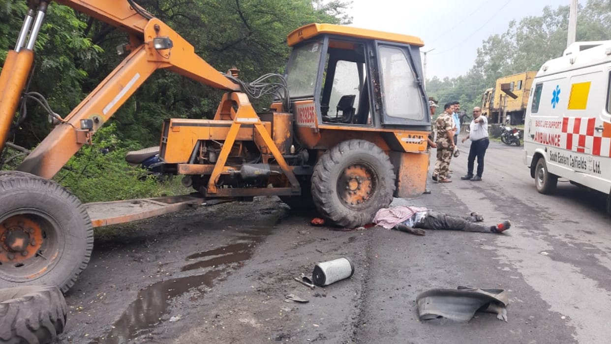 Chhattisgarh SECL employee dies, two injured due to crane tire burst in korba