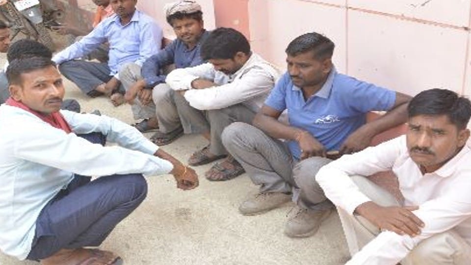 chaat seller vein of the hand of cut During the beating death in Firozabad