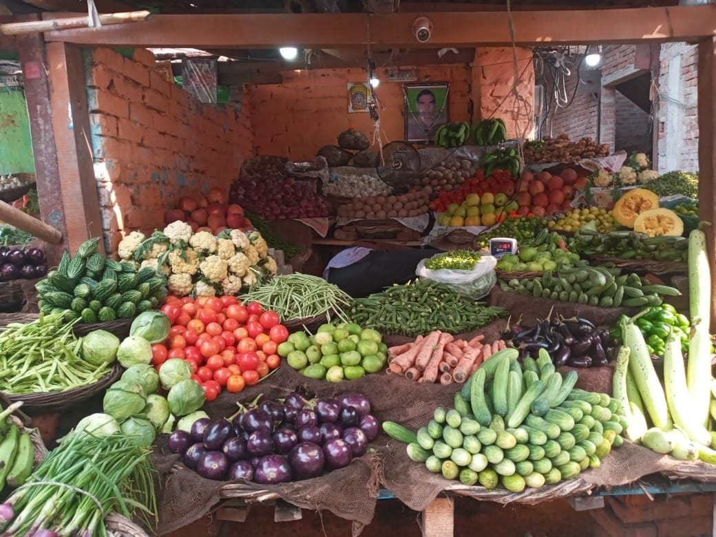 Hathras: When the arrivals decreased, the prices of vegetables started touching the sky