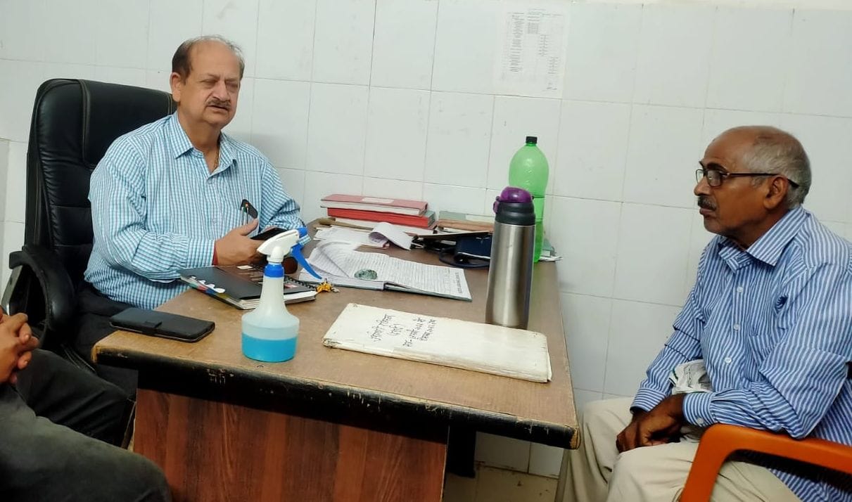 Hardoi, Warning to medical officer, ward boy will be transferred