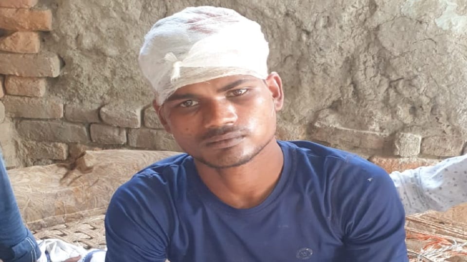 Miscreants looted tempo and cash by becoming a passenger, assaulted the driver