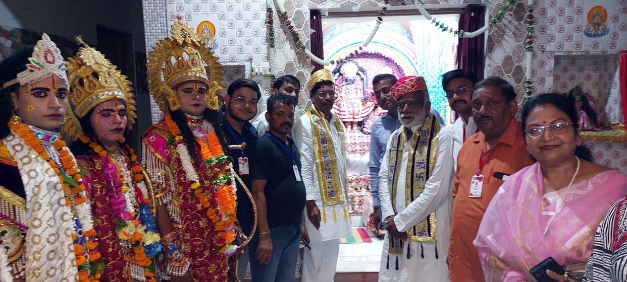 Hathras: The procession of Shri Ram took out with pomp, welcomed