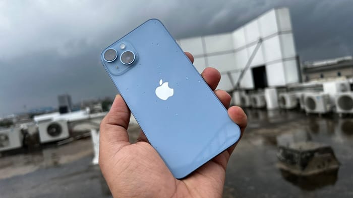 Apple sales fell for fourth consecutive quarter profit of $23 billion from iPhone and other services