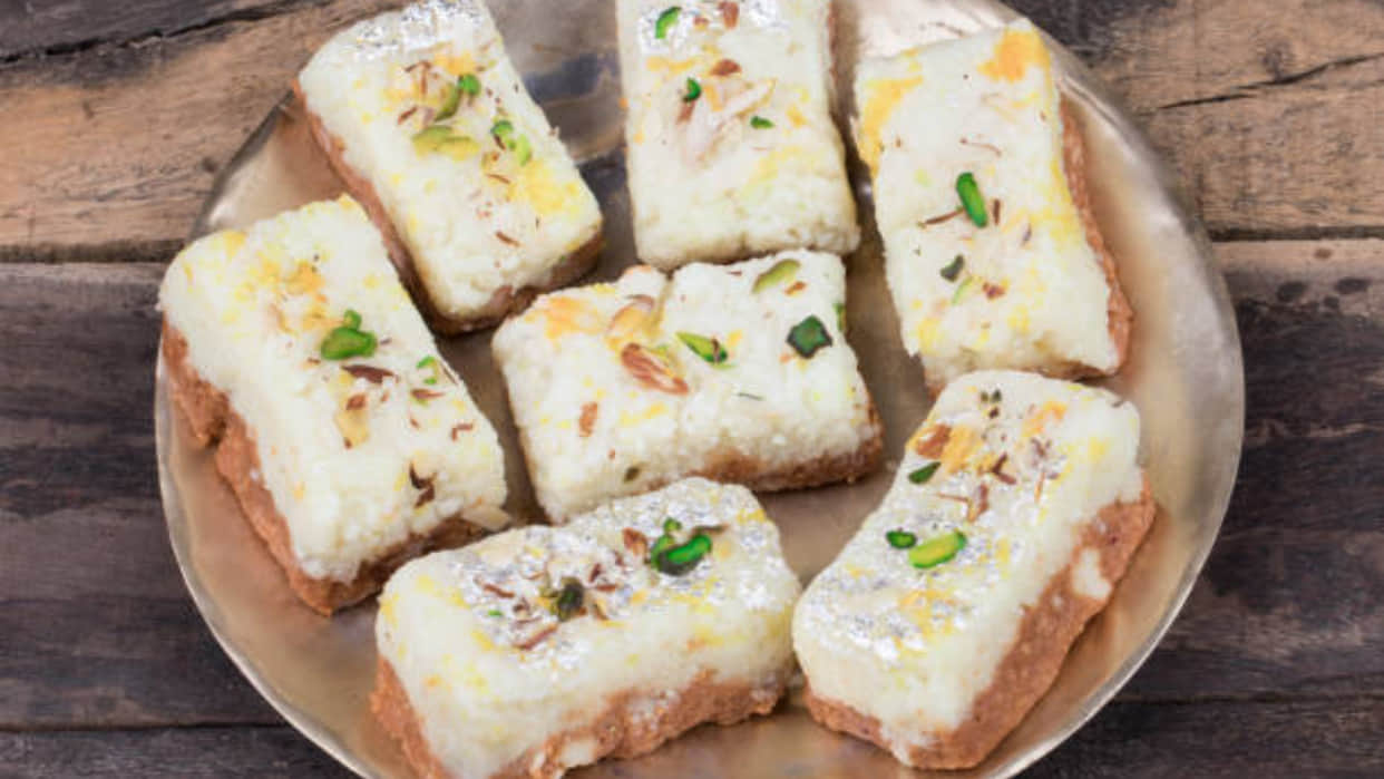 dhanteras 2022 recipe to make kalakand like halwai