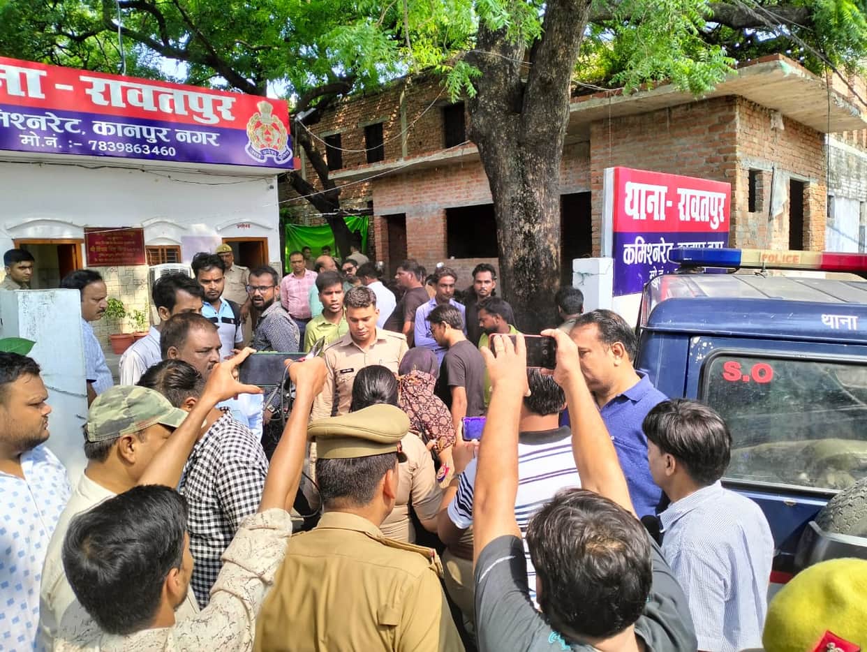 Kanpur Hostel MMS Case, 10 Obscene videos found in mobile, doors found broken in many bathrooms