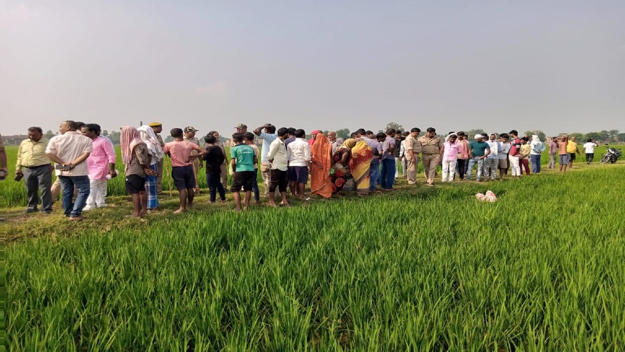 Girl murdered by strangulation, dead body was found in mustard field, report of murder on four