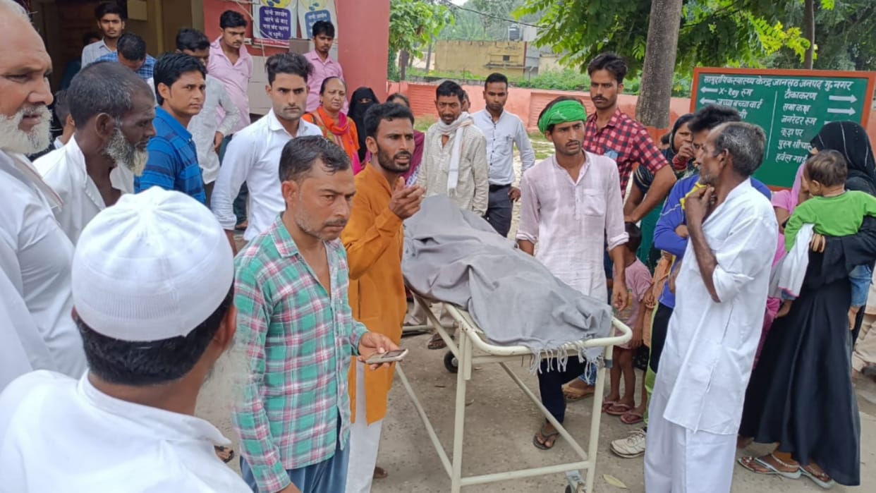Muzaffarnagar: Worker caught in high voltage current, died on the spot