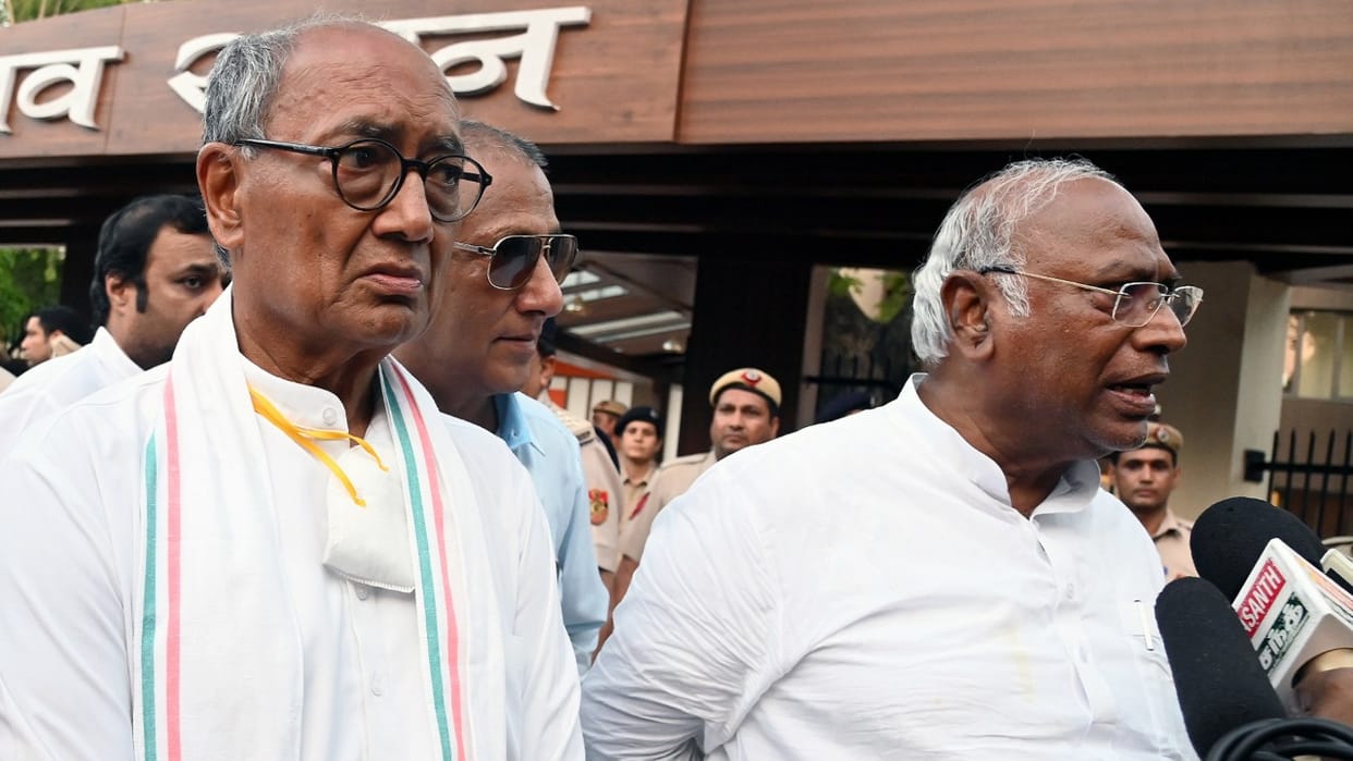 Congress President Election 2022 Mallikarjun Kharge Digvijay Singh Shashi Tharoor Can File Nomination Today