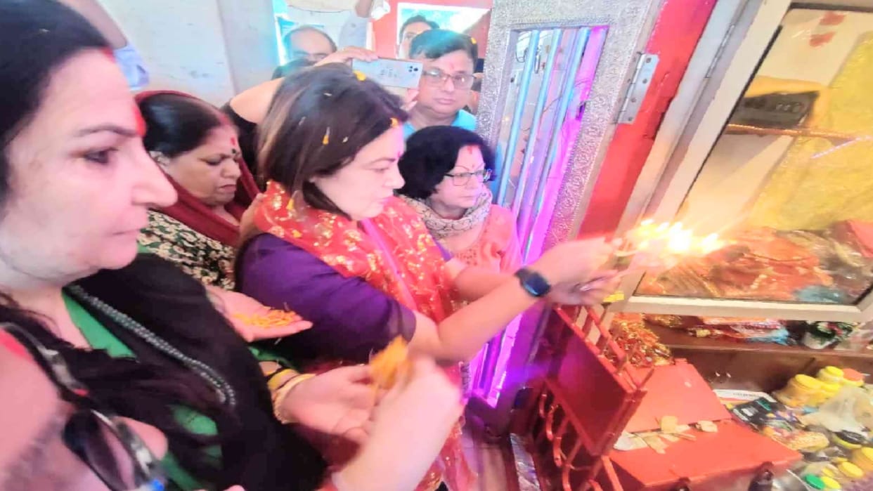 Meenakshi Lekhi said - the country is getting rid of Congress due to false work