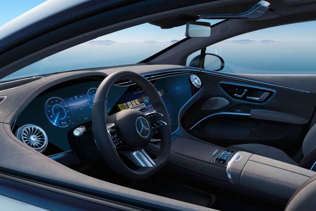 Mercedes-Benz EQS 580 Electric Luxury Sedan Launched in India Know Price Features Specs News in Hindi