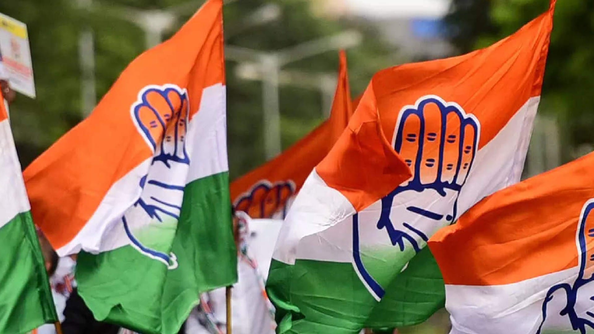 Ravindra Jadeja's wife and sister engaged in campaigning against each other in Gujarat election