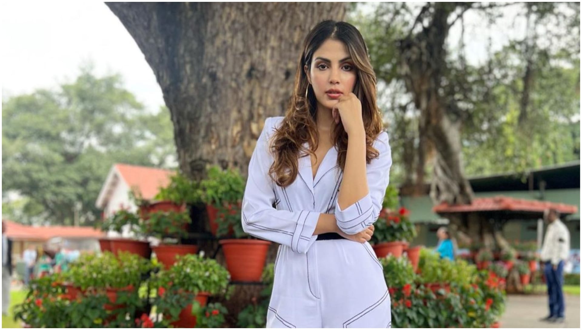 Sushant Singh Rajput Ex-Girlfriend Rhea Chakraborty bold look in thigh high slit dress goes viral on internet