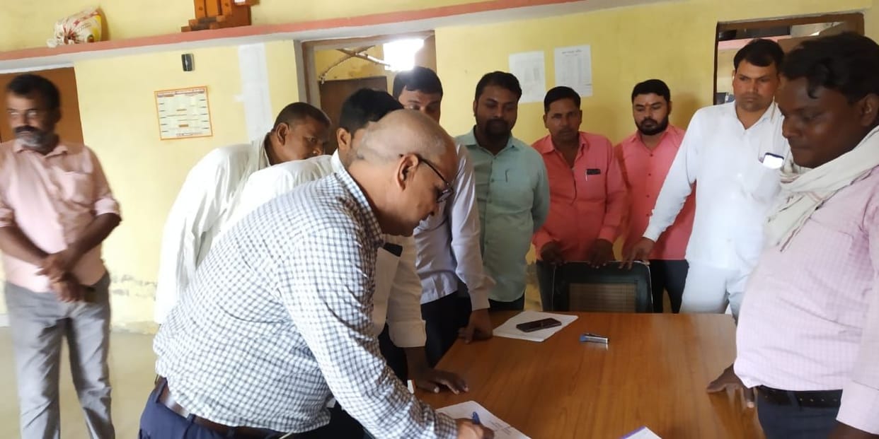 CDPO and assistant clerk found absent in inspection