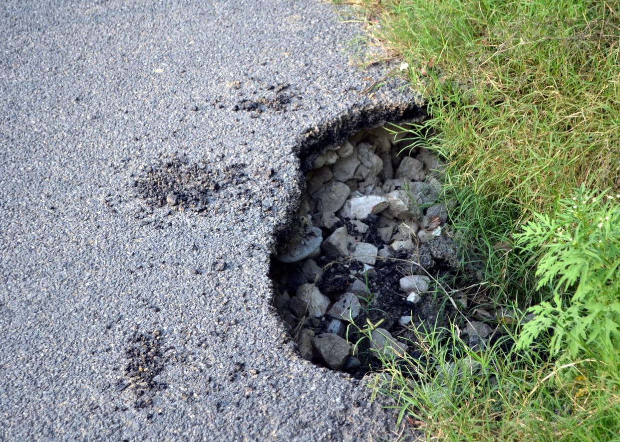 9.10 km long track, 28 deadly potholes