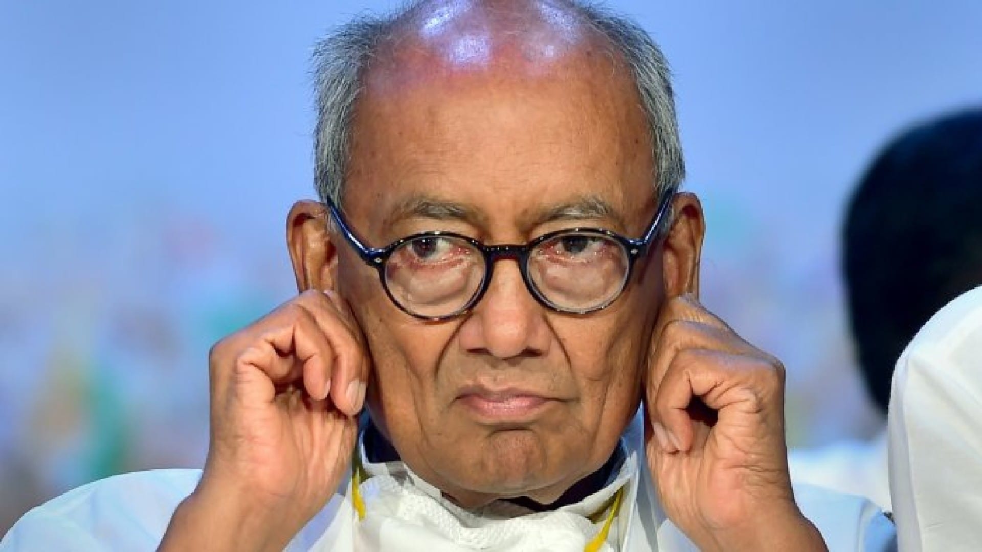 MP News: Defamation case filed against Diggy for calling VD Sharma a middleman in Vyapam, summoned in court on