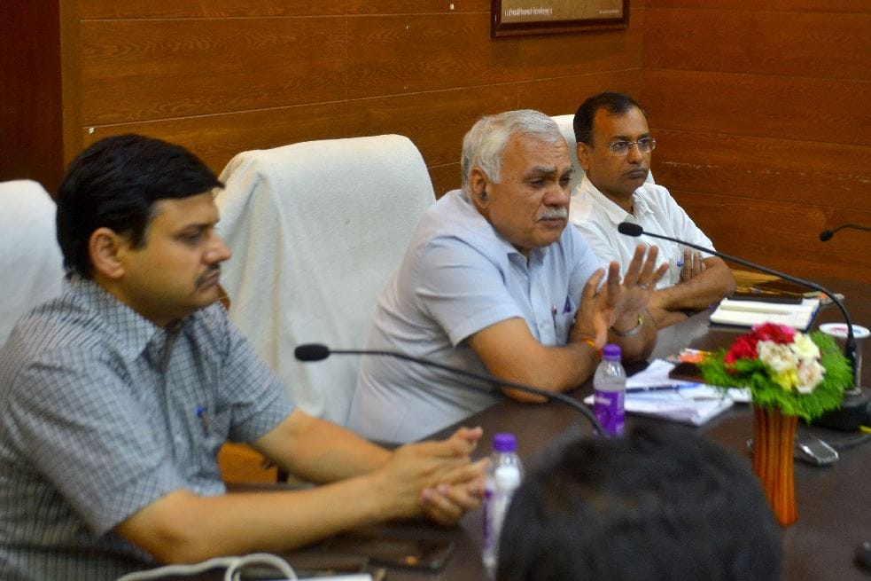 Chief Secretary Durga shankar in varanasi said If work does not improve then action will taken
