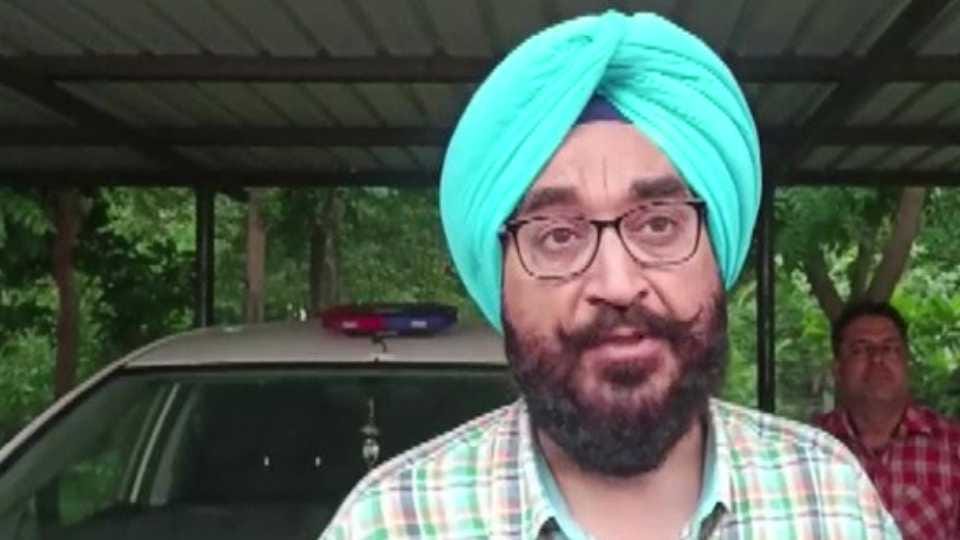 Woman gives birth on the hospital floor after allegedly being denied admission to labour room in Pathankot