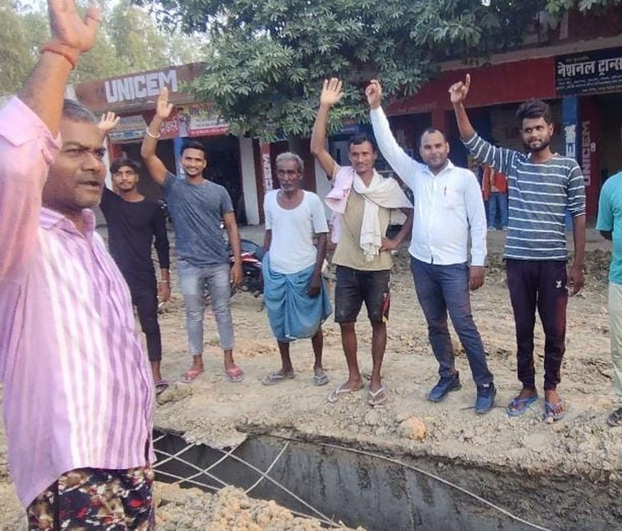 People protested against standardless construction  work