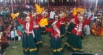 बागेश्वर के देवी महोत्सव में चांचरी प्रतियोगिता की प्रस्तुति। संवाद