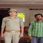 पुलिस की गिरफ्त में आरोपी