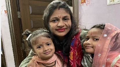 कारोबारी की पत्नी और दो बेटियां (फाइल फोटो)