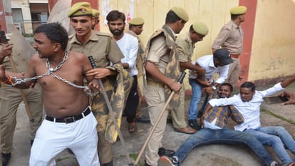 condition of many students sitting on hunger strike deteriorated, police arrested after a fight
