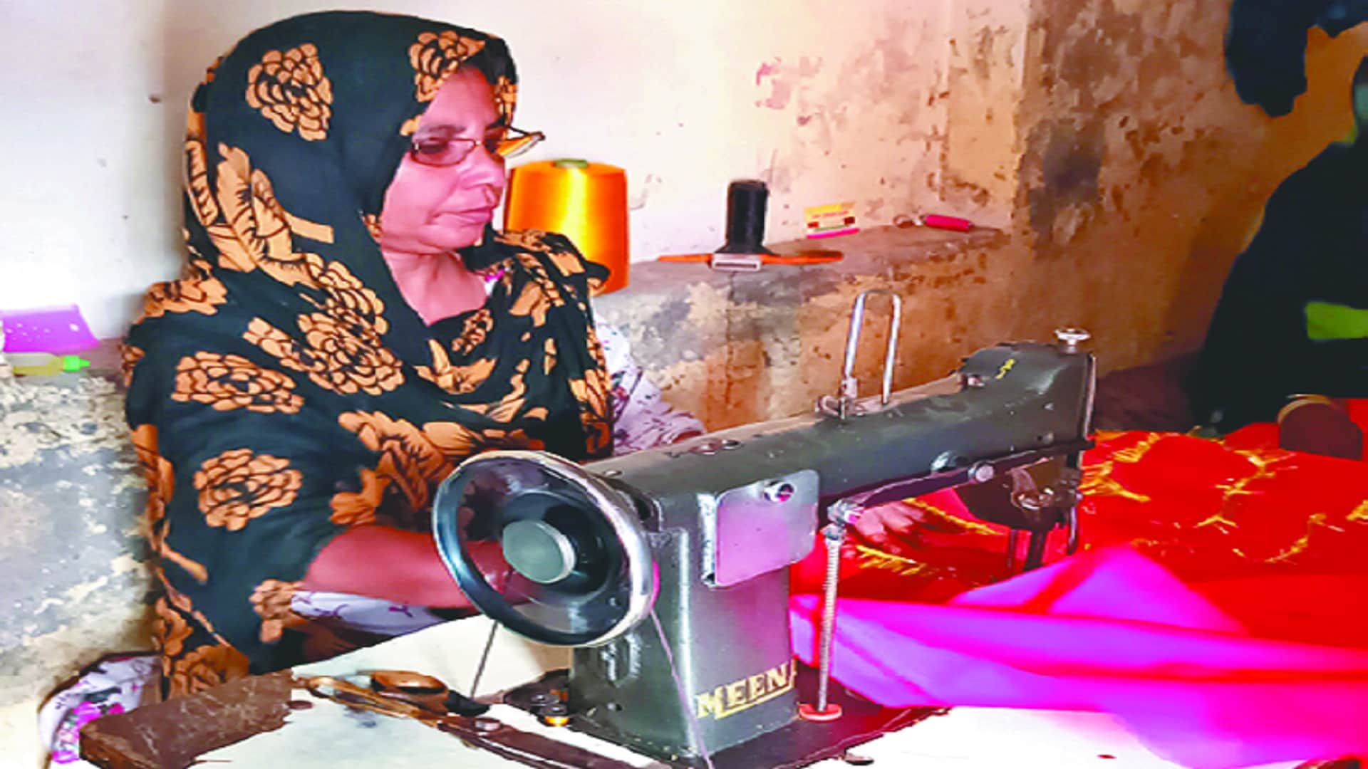 Navratri 2022: Muslim women are rooting the stars of harmony in Chunari of Devi Maa in Baghpat