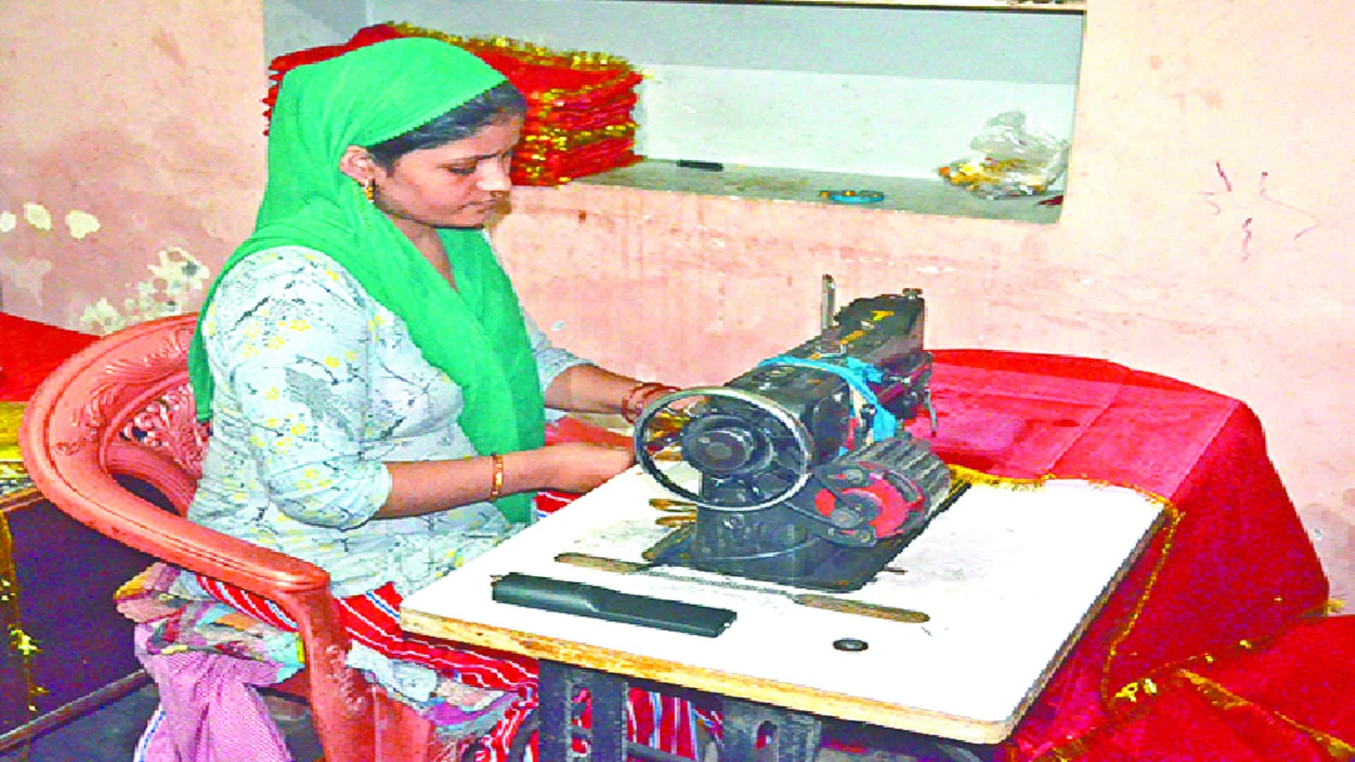 Navratri 2022: Muslim women are rooting the stars of harmony in Chunari of Devi Maa in Baghpat
