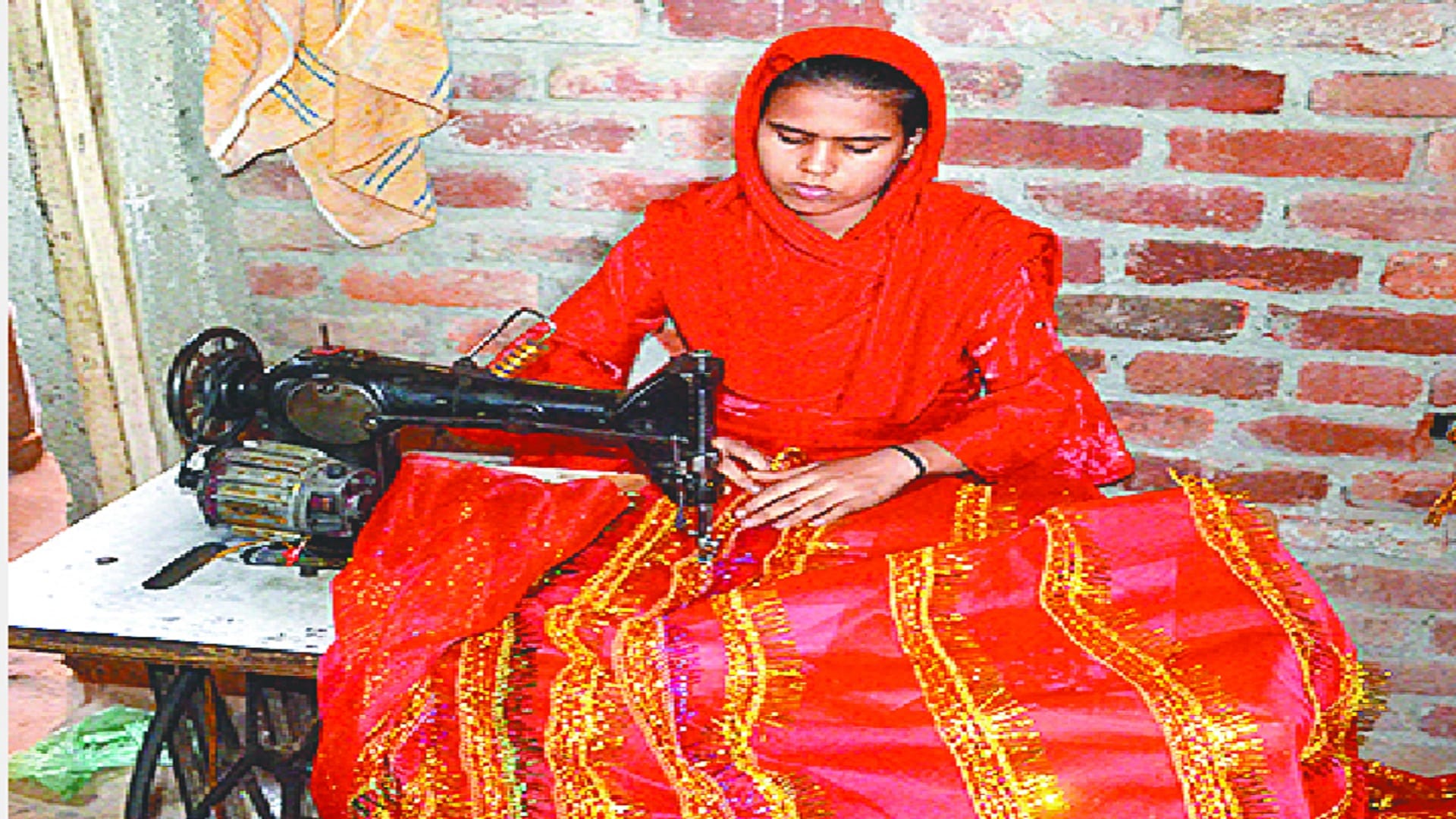 Navratri 2022: Muslim women are rooting the stars of harmony in Chunari of Devi Maa in Baghpat