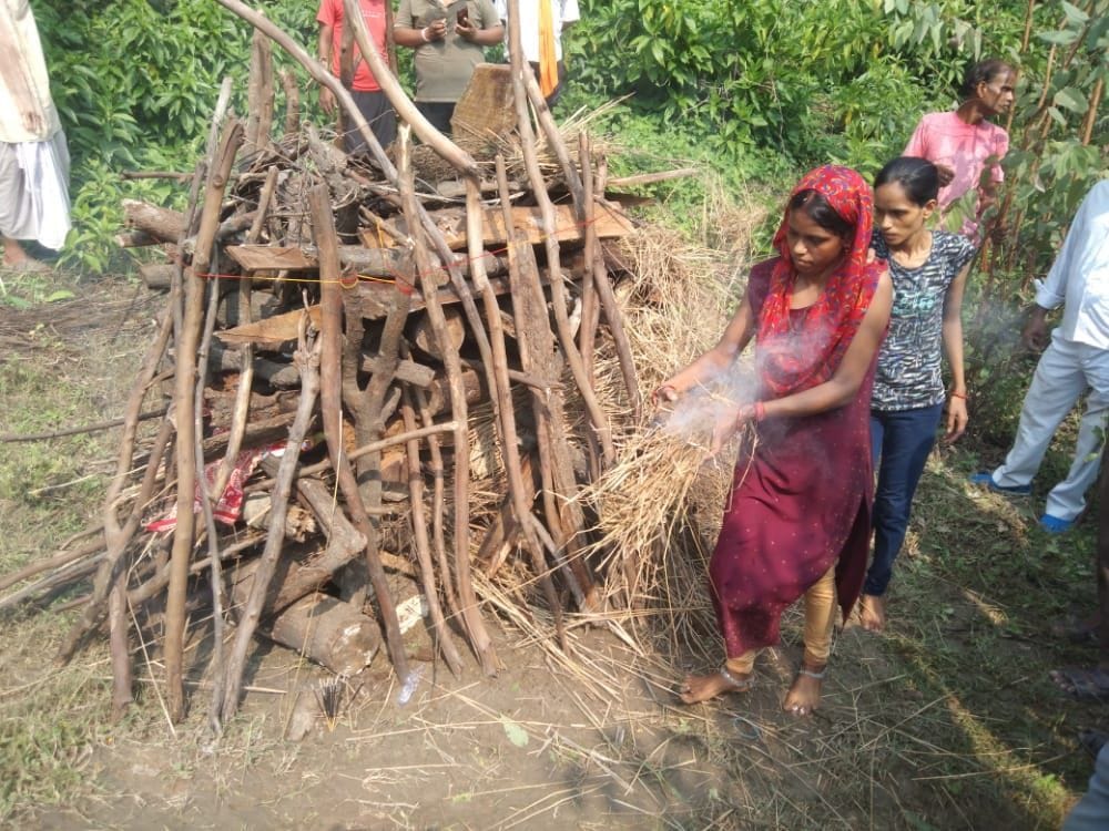 Daughters performed duty, lit the pyre of mother
