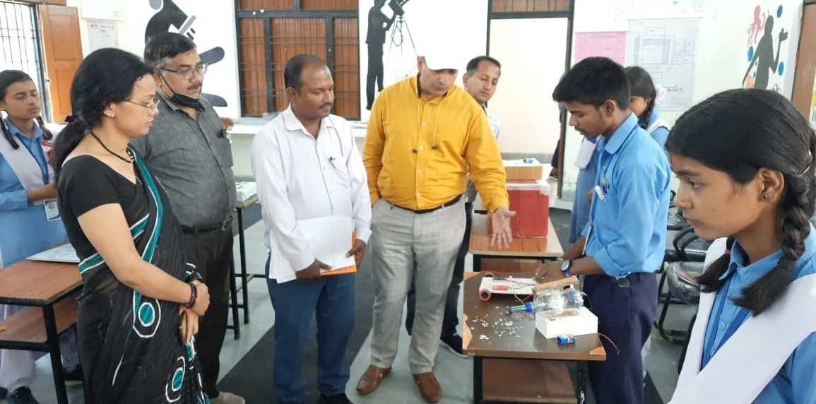 Science Workshop in GIC Bajyula