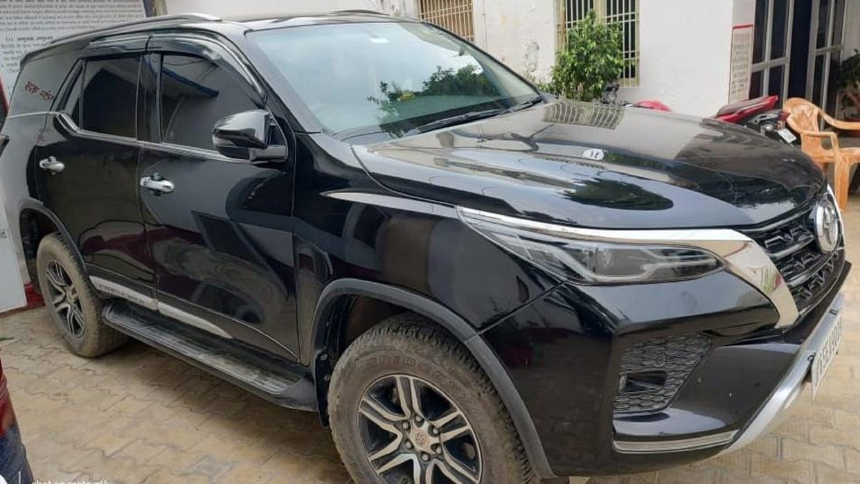 Case of kidnapping of petrol pump owner Black Fortuner car seized search continues in search of owner