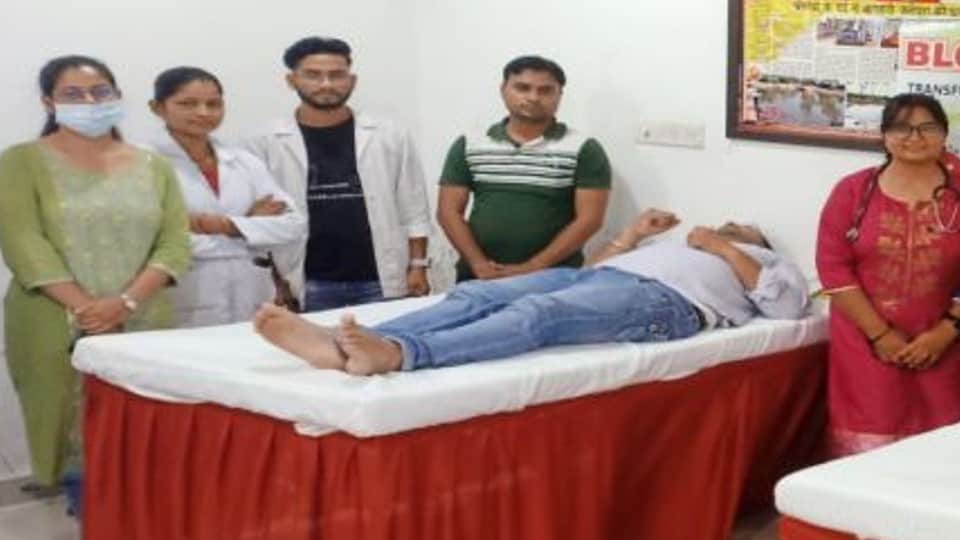 many people donated blood in Amar Ujala Foundation blood donation camp in Agra