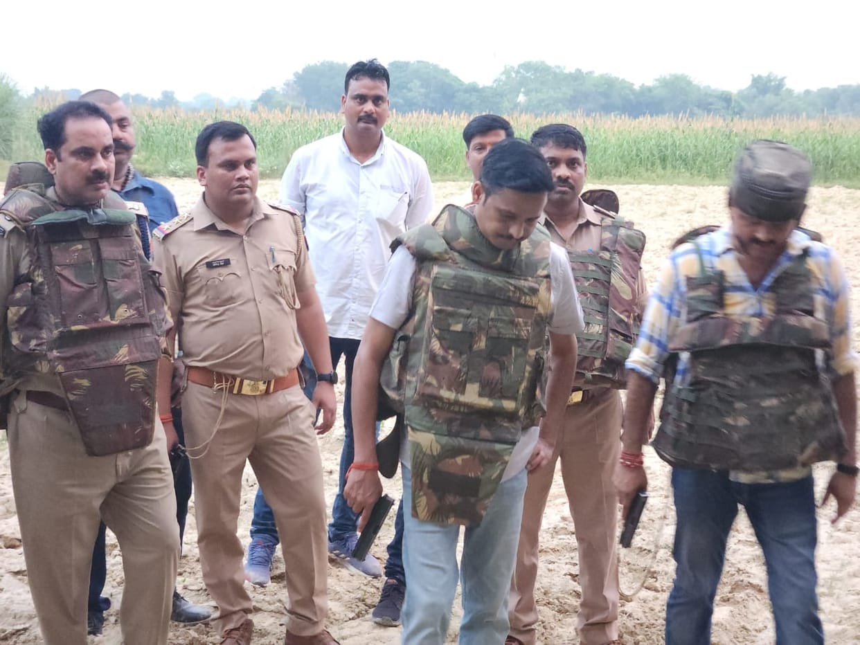 One lakh prize crook killed in police encounter, one absconding