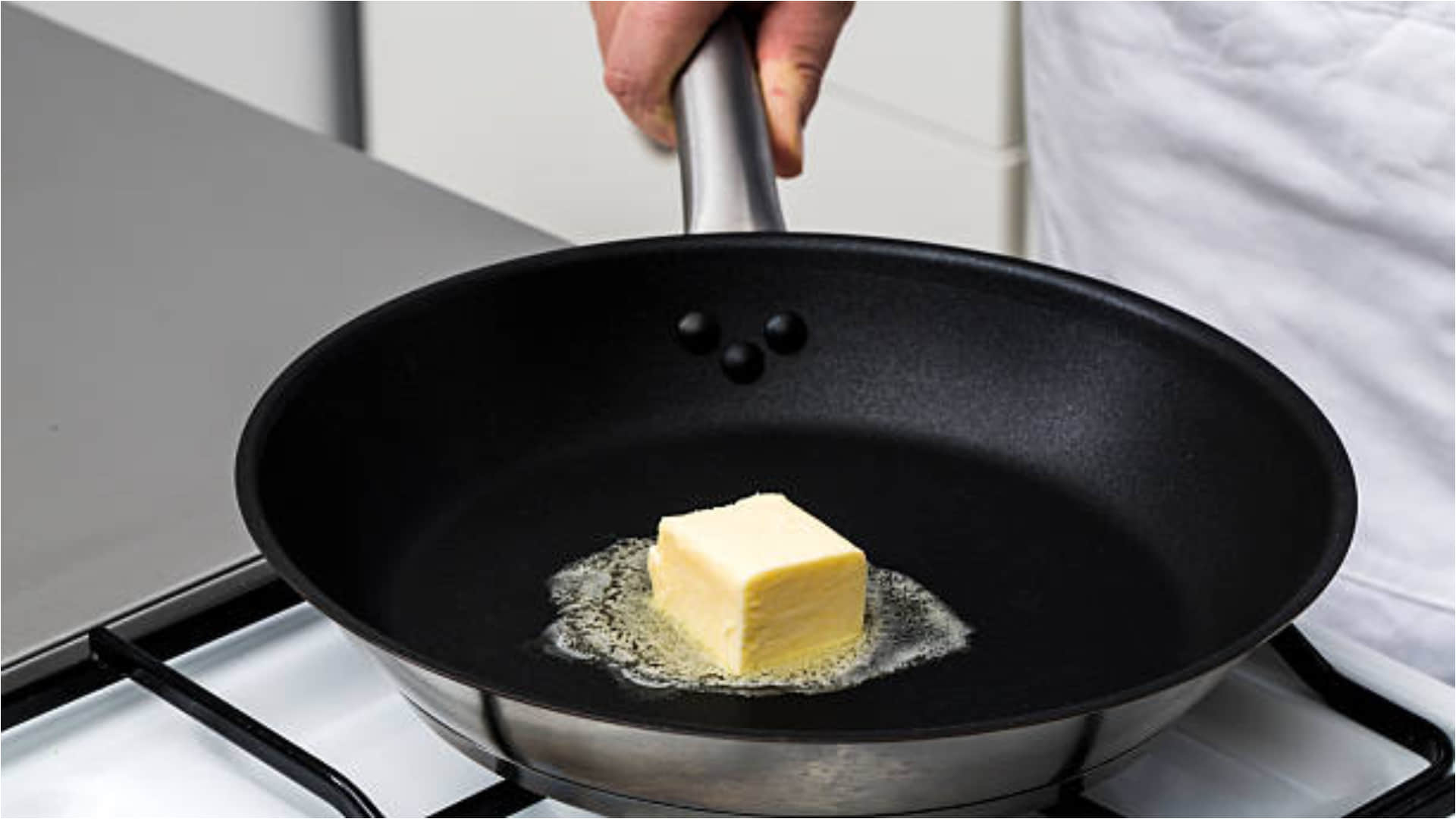 foods that increase fine lines wrinkles and early aging on skin