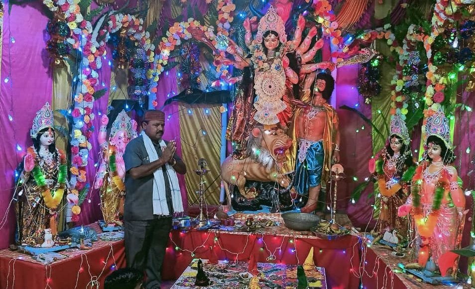 woeship begins in pandal