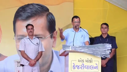 Kejriwal Mann greeted with black flags chants of Modi in Gujarats Navsari Delhi CM calls protesters his brothe