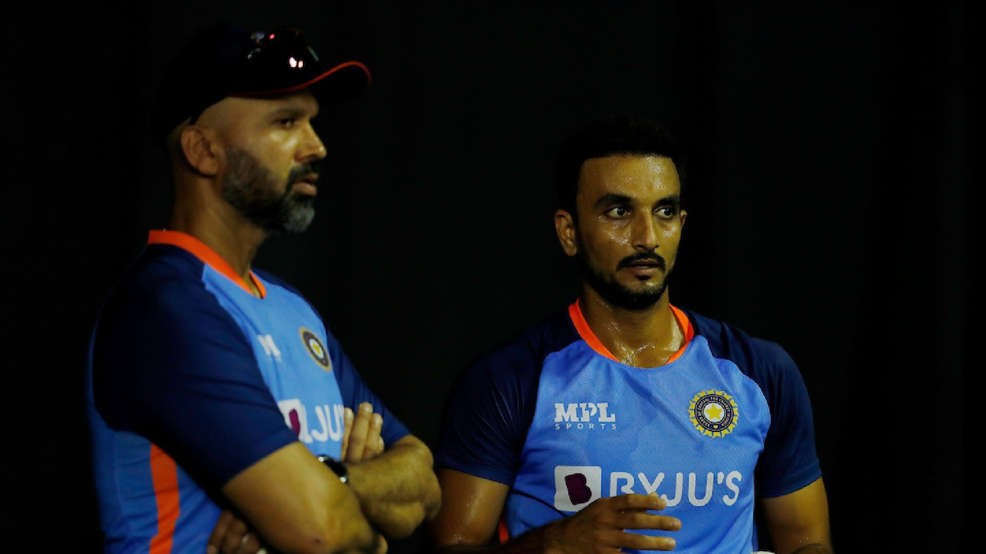 Indian Coach Rahul Dravid gives tips to young children in guwahati during team india Practice session