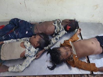 Tractor trolley overturned uncontrollably in Ghatampur, Twenty Seven people died, rescue operation continues