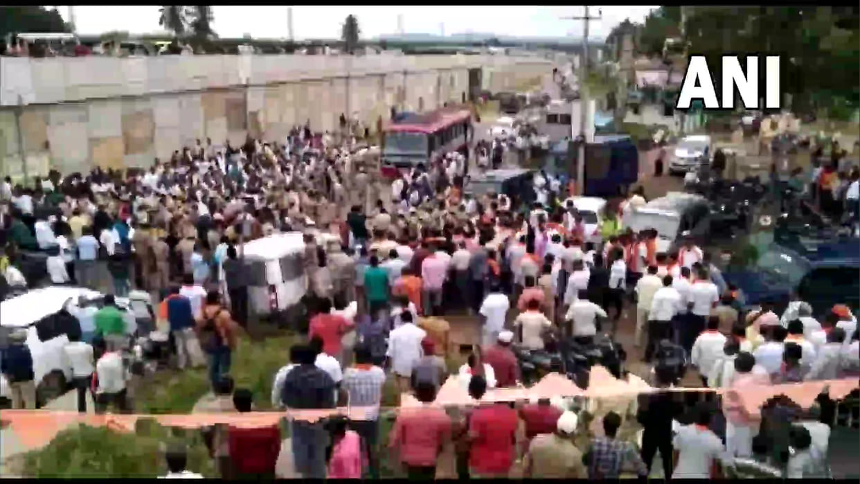 Karnataka clash erupted between BJP JDS workers in Channapatna stone-laying ceremony of development projects