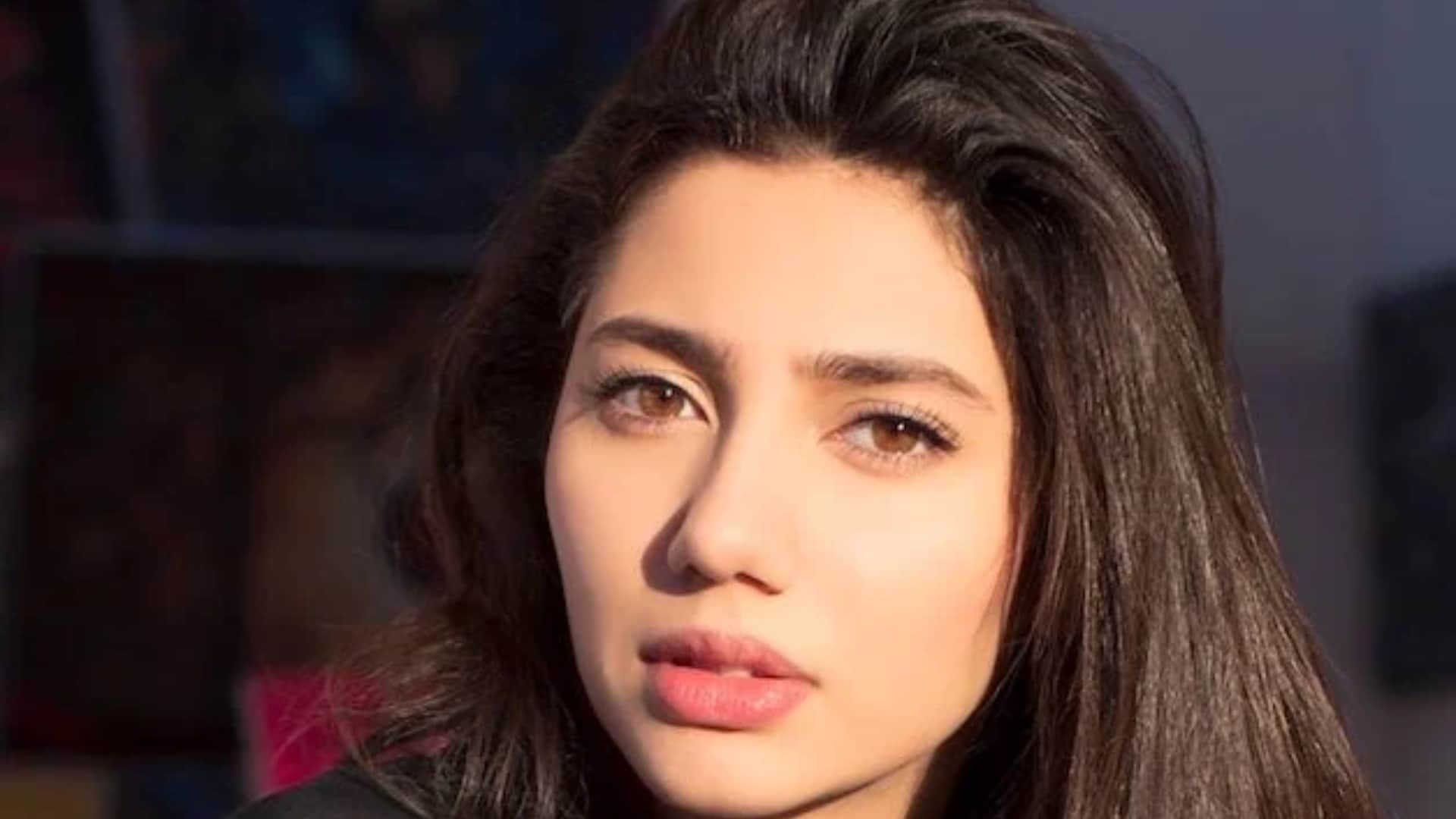 Mahira Khan is suffering from bipolar disorder Actress says Shah Rukh Khan Raees triggered it