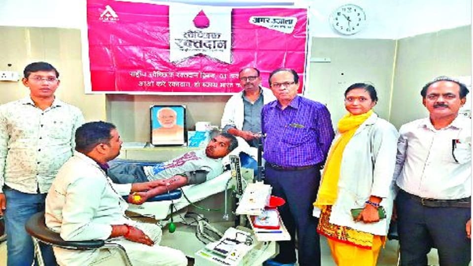 Amar ujala foundation blood donation camp agra mathura etah mainpuri kasganj and firozabad