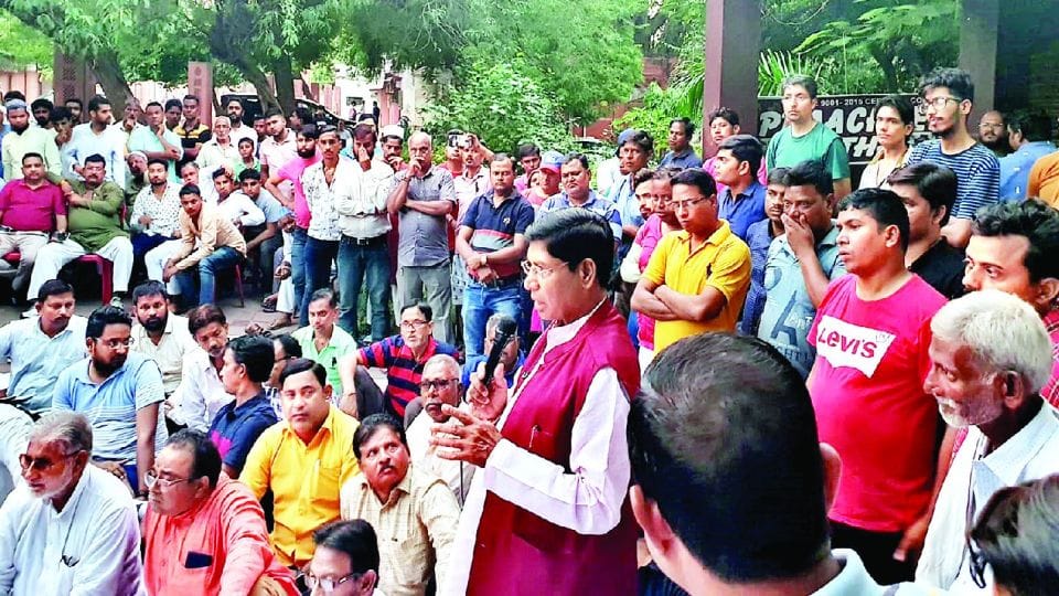 Tajganj people formed struggle committee will demand justice from the court