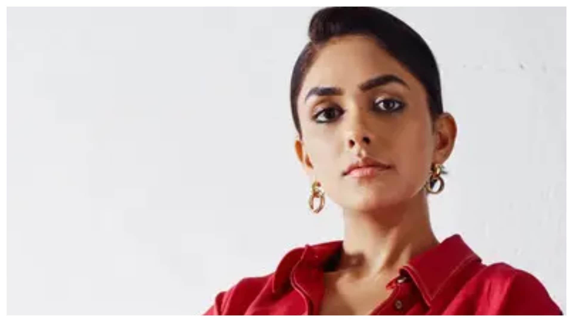Sita Ramam Actress Mrunal Thakur talks about her marriage Plans dating and Relationship