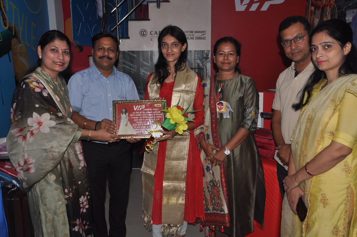 Akarshika Pandey honored